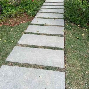 宿迁 芝麻黑小区踏步、汀步石铺装效果