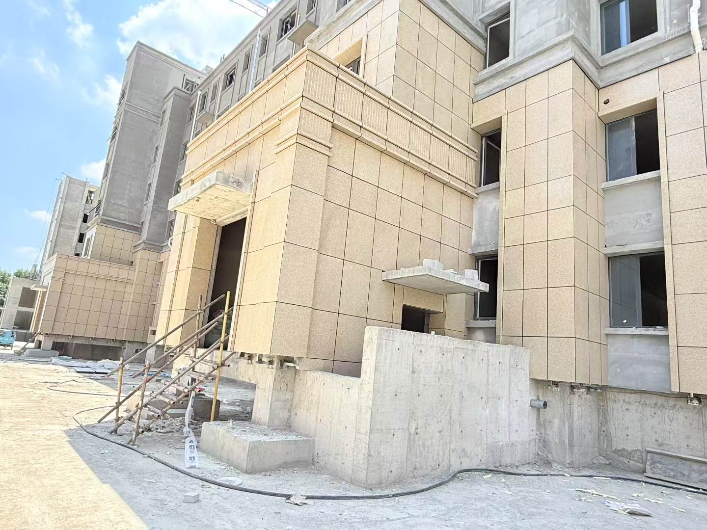 宿迁 黄金麻干挂，工地实拍