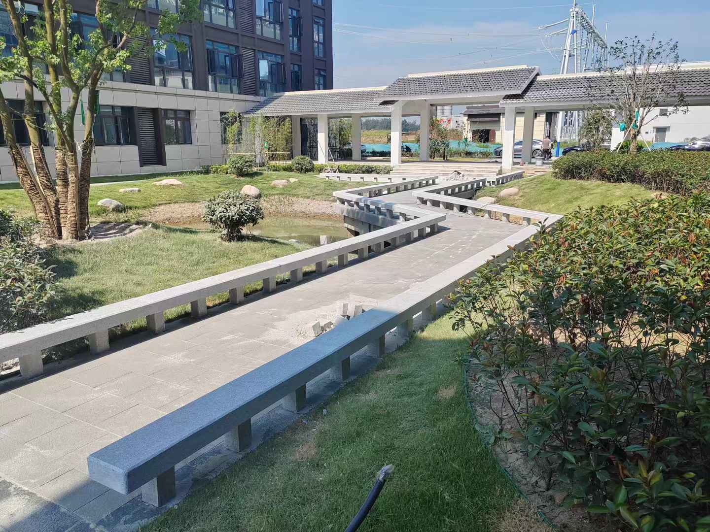 宿迁 芝麻灰小区坐凳&栏杆安装效果