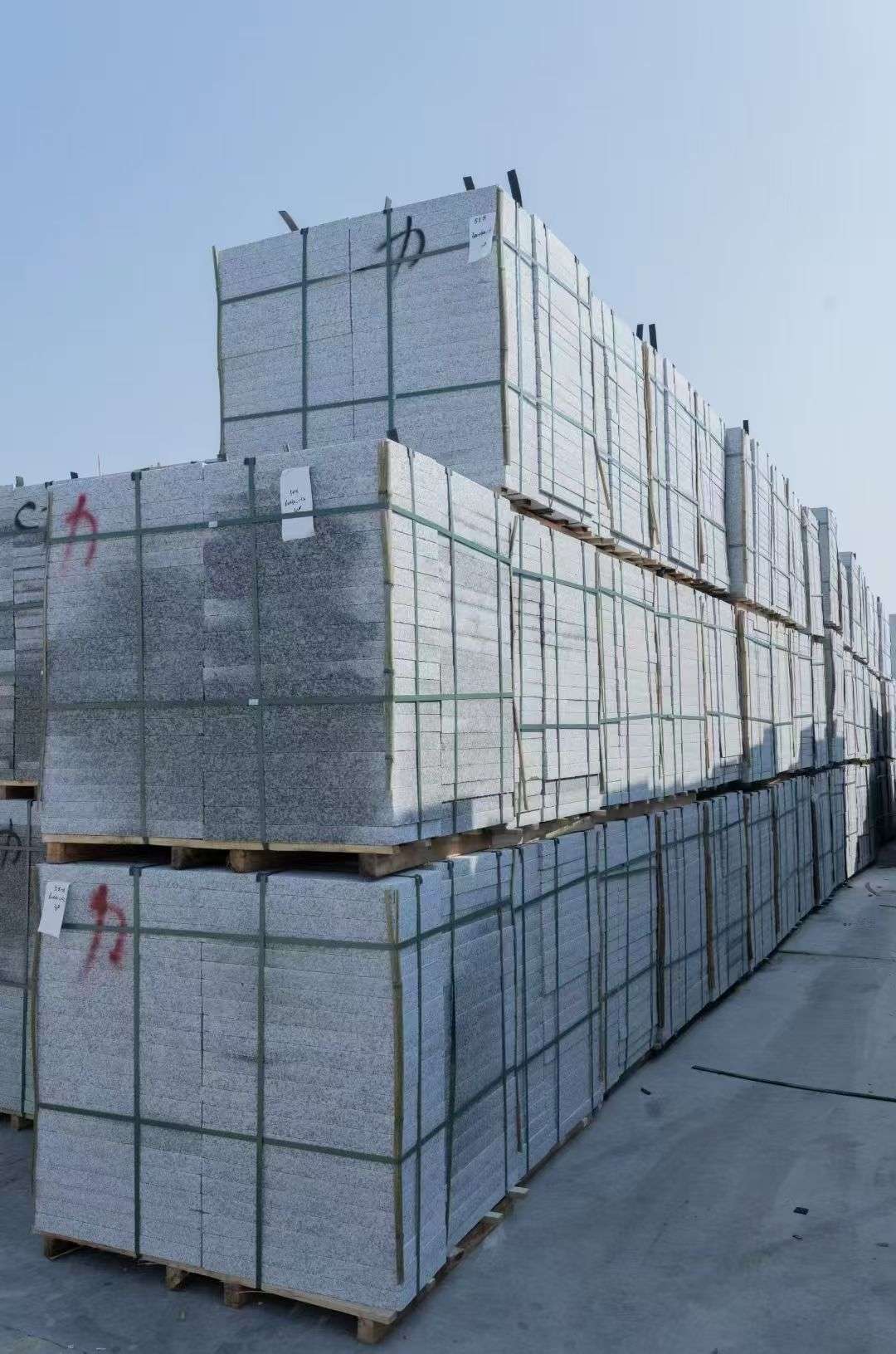 宿迁 芙蓉白、大花白、小白花荔枝面成品地铺石