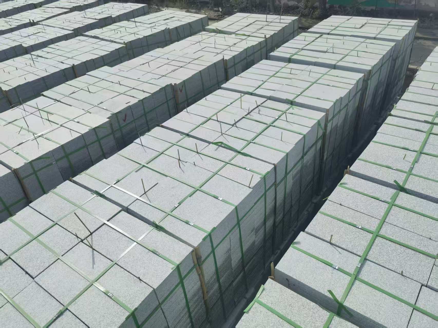 宿迁 芝麻白1.8公分火烧300*600地铺，清仓大甩卖