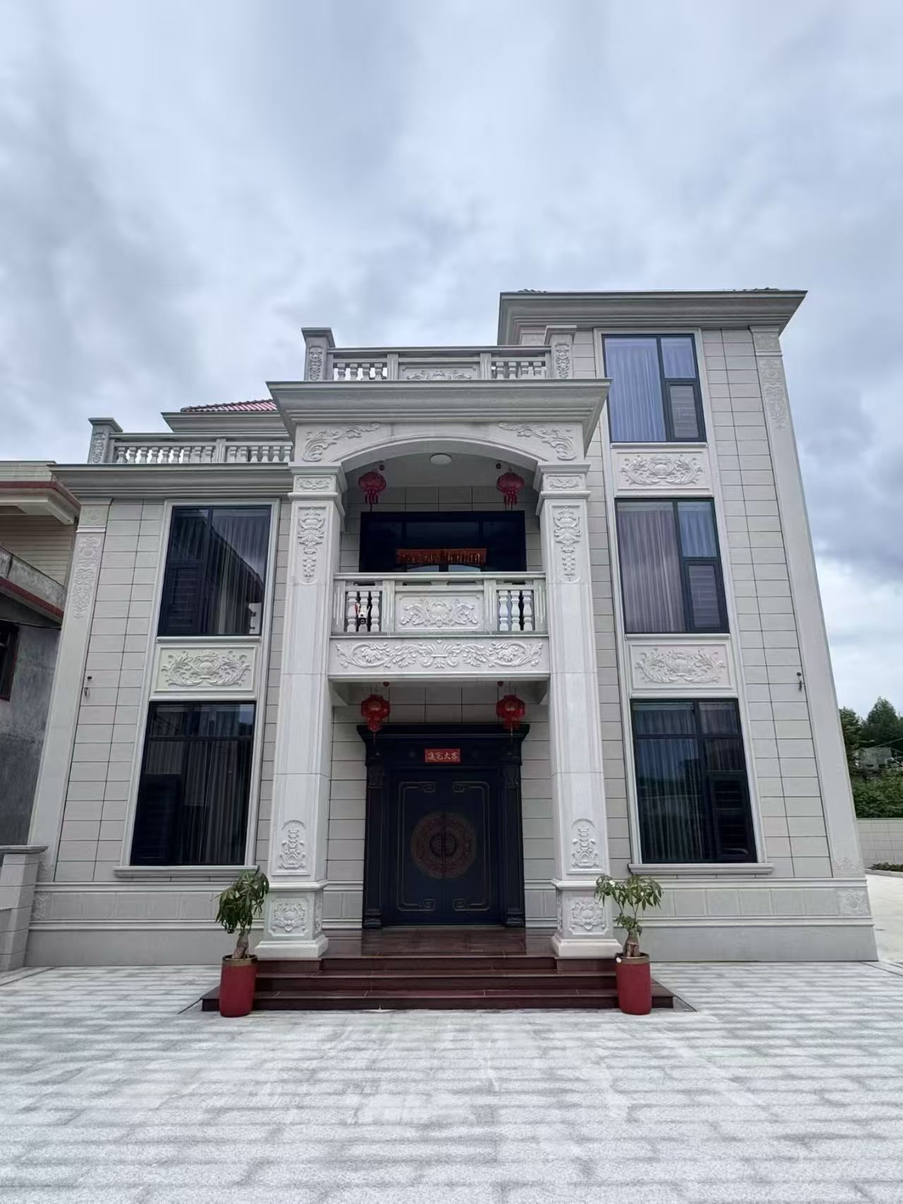 宿迁 芝麻白石材别墅干挂案例展示