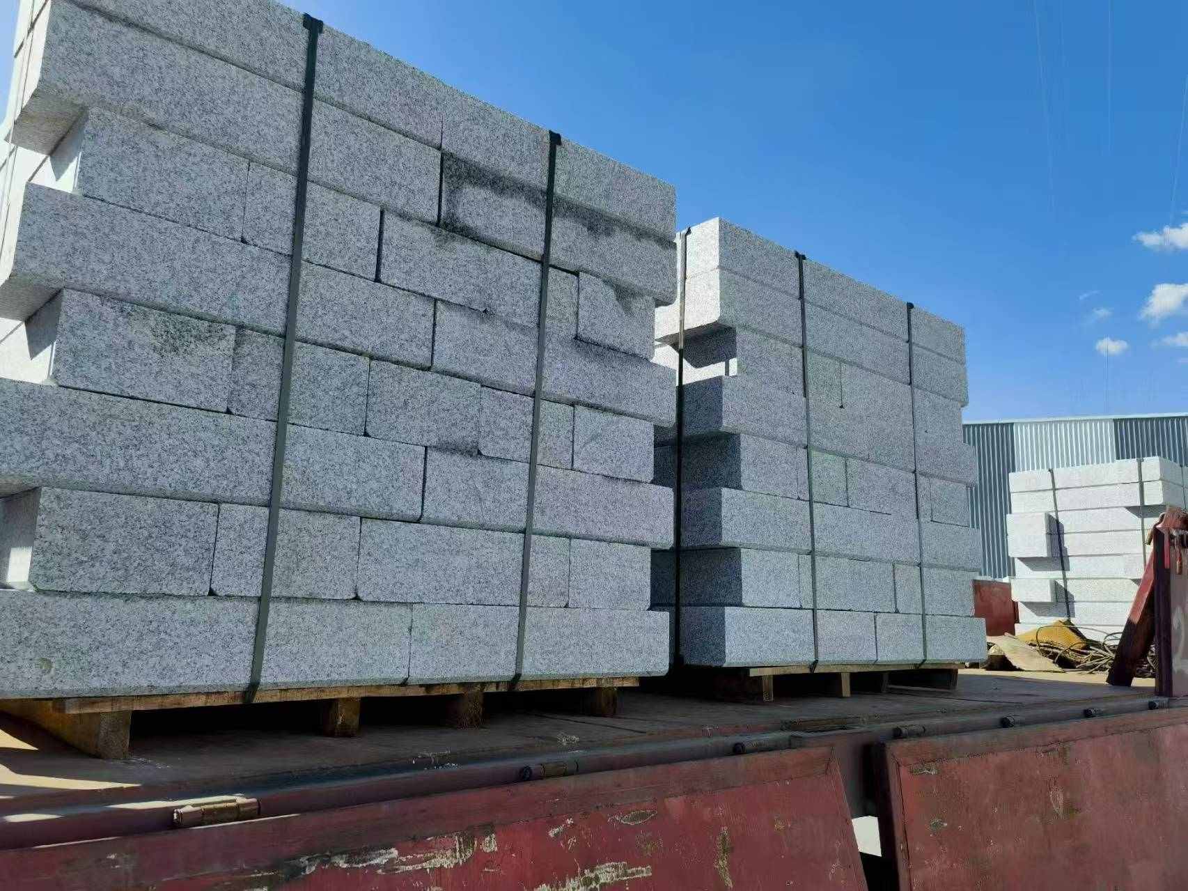 宿迁 路沿石装车出货