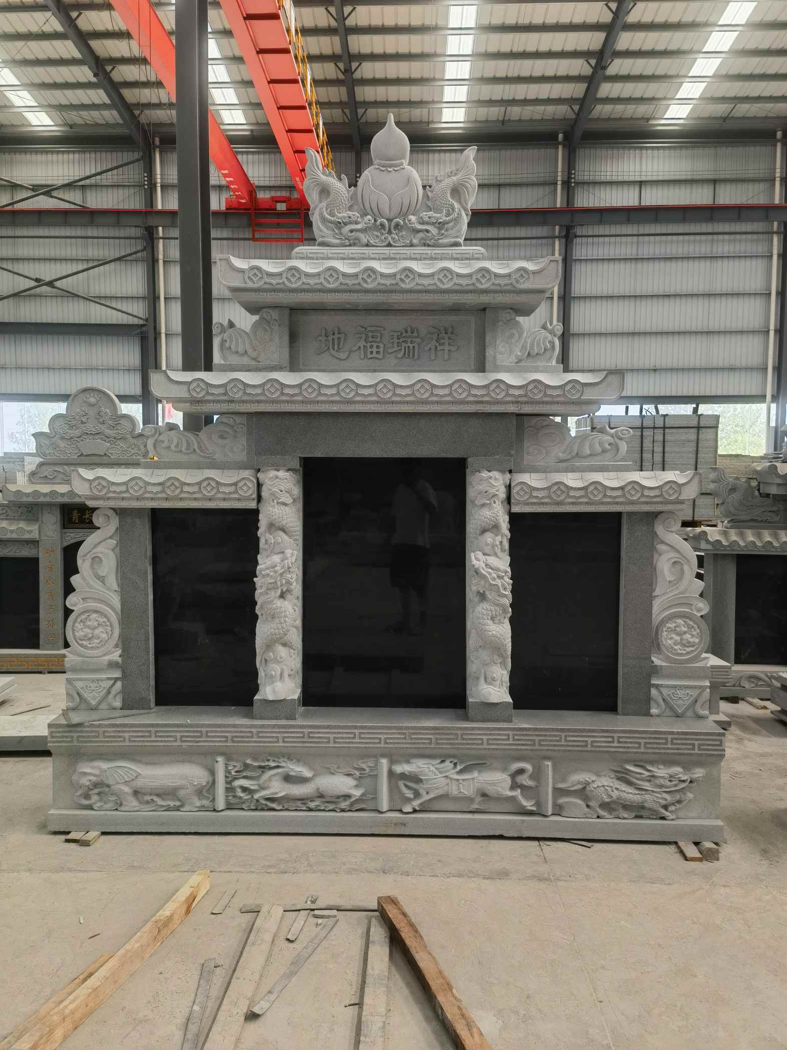 宿迁 芝麻灰高档墓碑、土墓，一套也支持定做