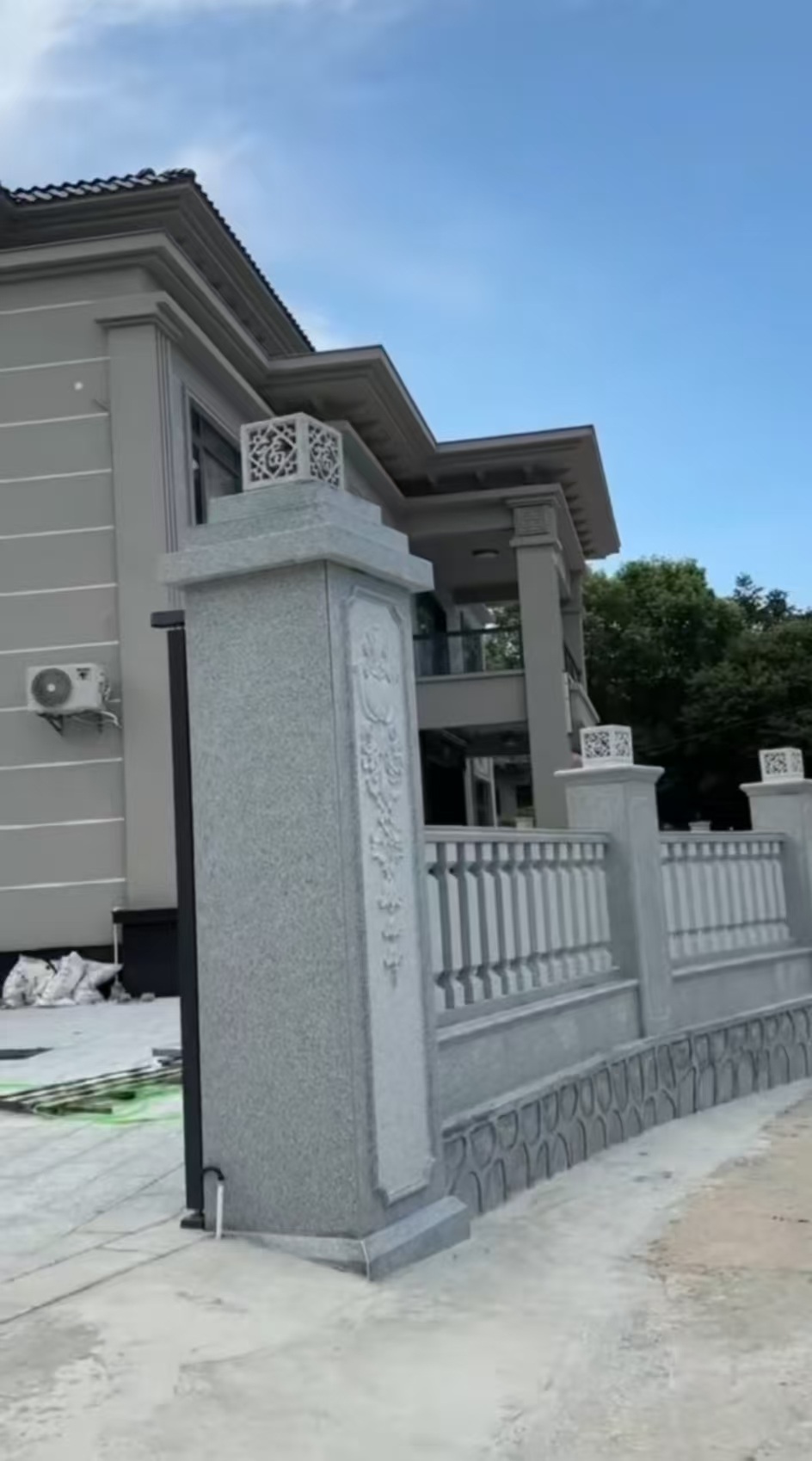 宿迁 芝麻白别墅围墙栏杆，私人订制