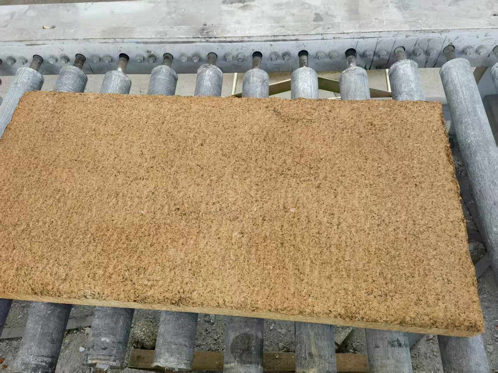 宿迁 菠萝面老石板，做旧仿古石，流水线生产加工